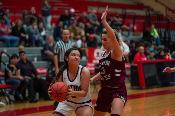 mathis-london-girls-basketball-playoffs00078